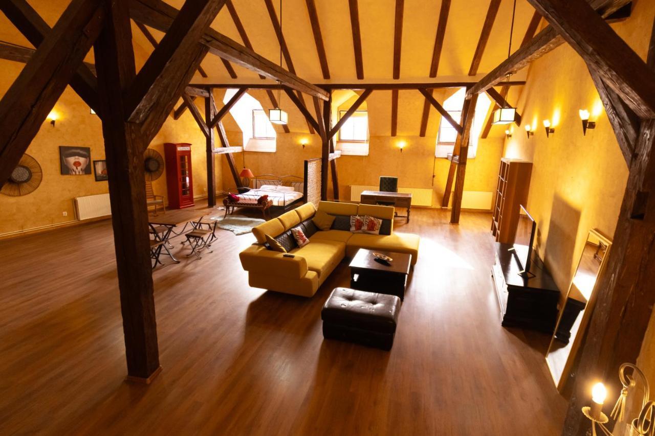 The Attic - Large Open-space In The Old Town Of Brasov, Minutes Away From The Black Church * Brasov